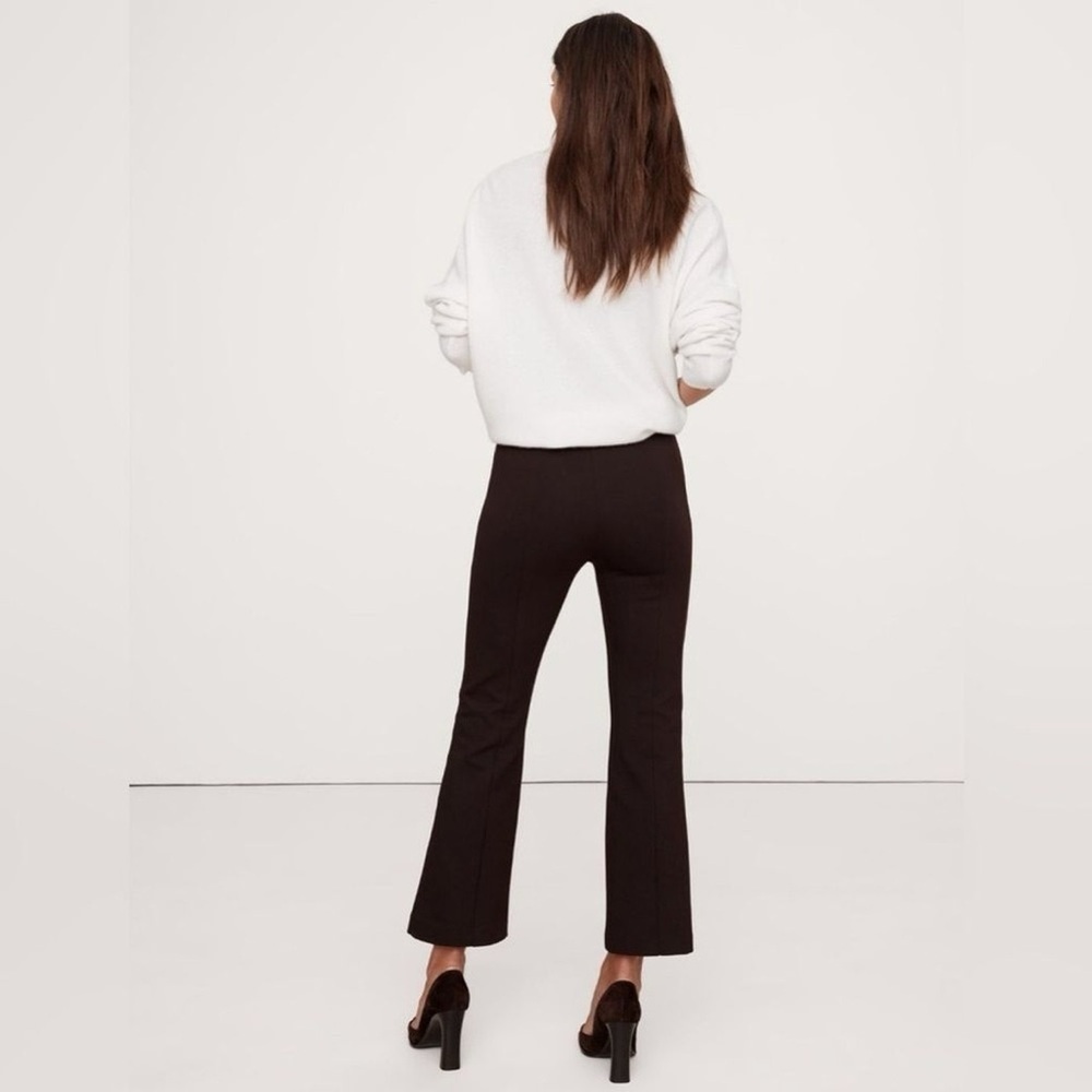 NWT! Banana Republic Brown Crop Flare Everywhere Ponte Pant (#761469) 🩶